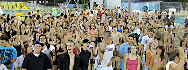 Ross Park Aquatic Complex Teen Splash Dances